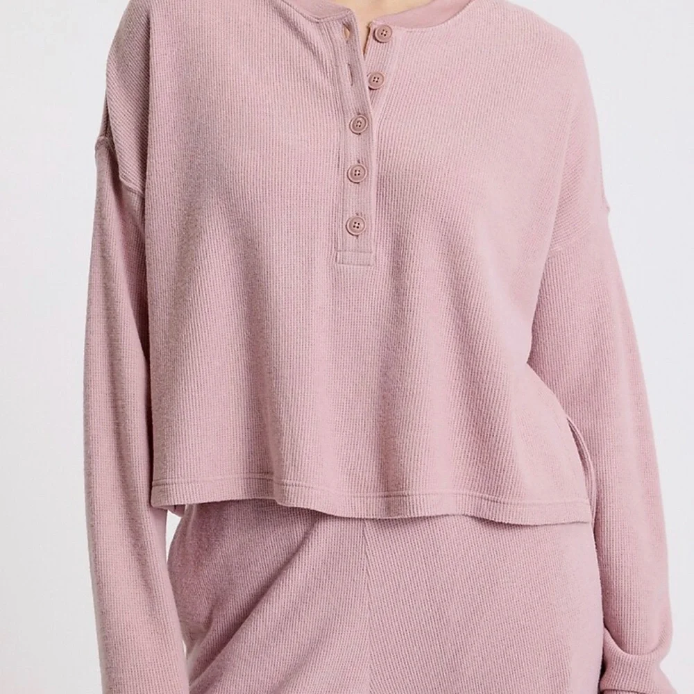 Express Blush Button-Up Top - Picture 1 of 4